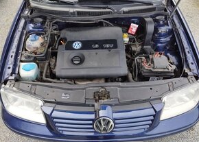 Volkswagen Bora 1,6 i tažné PRVNÍ MAJITEL benzín manuál - 20