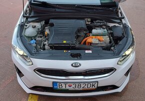 Kia Ceed SW 1.6 GDi 77kW Plug-in hybrid AT6 Gold - 20