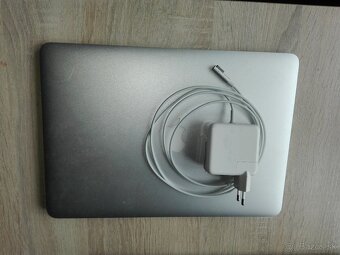 Apple MacBook Air. 13,3“. i5. SSD 256 GB. Nová nabíjačka. - 20