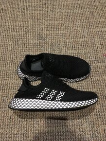 20x Dámské sportovní tenisky Adidas Deerupt Runner - 20