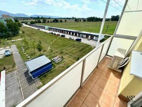 ZNÍŽENÁ CENA NA PREDAJ 4.IZB. BYT S BALKÓNOM, 84M2, UL., ŠKO - 20