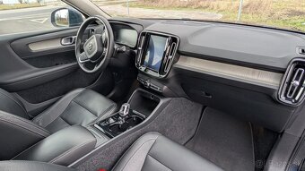 Volvo XC40 D4 A/T 4x4, LED (odpočet DPH) - 20