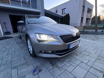 ŠKODA Superb 2.0 TDi DSG/7 Style Business - 20