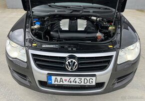 VW Touareg 3.0TDI 176kw vzduch,koža,šiber - 20