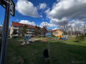 Ponúkam na predaj 2 izb. byt v centre mesta Senec - 20