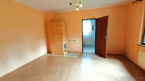 Dvojgeneračný dom s garážou a stodolou, 800m2 - 20