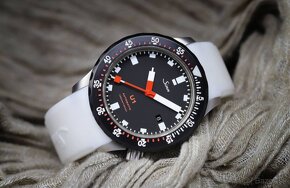 Sinn, model U1 SDR, originál německé hodinky, NOVÉ - 20