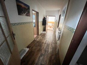 SEŇA:  6 izbový rodinný dom zast. plocha 129 m2, veľký pozem - 20