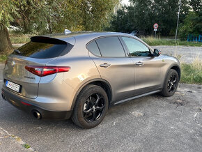 Predám Alfa Romeo Stelvio 2,0 Turbo 280k Q4 - 20