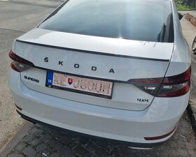 SKODA SUPERB 3 spoiler kridlo lipko na kufor - 20