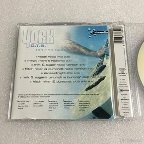 # CD MAXI SINGLE # 3 - 20