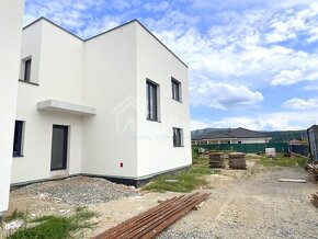 PREDAJ 4 izb POLDOM s pozem.306 m2 Velké Bielice - 20