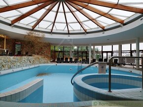 Hotel FLÓRA  s bazénom, wellness a vyše 1,5Ha pozemkom, Du - 20