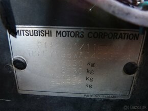 Mitsubishi Pajero Wagon 3,2 Di 147kW Automat 7 miestny / el. - 20