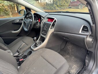 Opel Astra 1.7cdti SportTourer 2012 PLNE POJAZDNÉ - 20