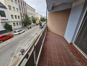 Veľký 3 izb.byt s balkónom v širšom centre mesta - Žilina - 20