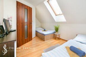 Zabehnutý apartmánový rodinný dom +wellness Banská Štiavnica - 20