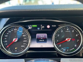 MERCEDES CLS , 64620 km , servisna historia , TOP STAV - 20