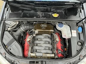 Audi rs4 4.2 V8 420koni manuál - 20