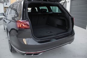 Volkswagen Passat Variant 2.0 TDI Elegance 4Motion - 20