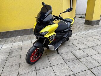 Aprilia sr gt 125 - 20