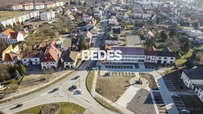 BEDES | Komerčný objekt s obytným priestorom priamo na námes - 20