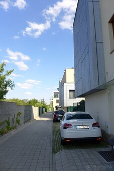 Luxusný 5i. RD, Pezinská ul.,  2x PARKING, KLÍMA, TERASA - 20