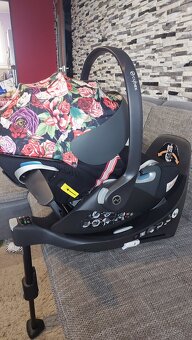 Cybex Cloud Z i-Size Spring Blossom Dark so zakladnou - 20