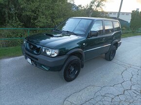 Nissan Terrano 2 2.7 - 20