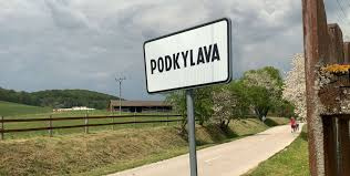 POLOSAMOTA STODOLA A POZEMOK 1080m2 PODKYLAVA - VOĽNÁ - 20