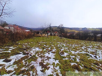 Vidiecký dom / chalúpka s veľkým 25- árovým pozemkom - 20