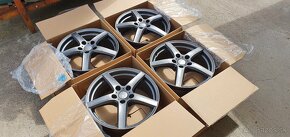 Dacia duster  renault honda toyota nissan 5x114,3 r17 - 20