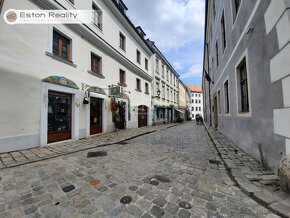 Veľkometrážny byt 131,22 m2 rozdelený na 3 izbový a 2 izbový - 20