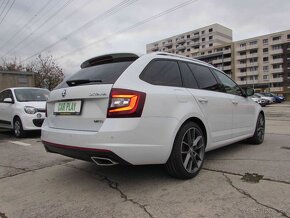 Škoda Octavia Combi 2.0 TDI RS DSG - 20