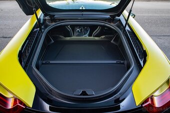 BMW i8 Coupe Protonic Frozen Yellow Edition 357PS - 20