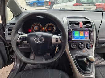 Toyota Auris 1.33 Dual VVT-i 100k M6 (benzín) - 20