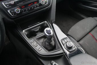 "Predané" BMW Rad 3 Touring 318d xDrive - 20