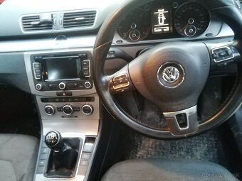 Rozpredám volkswagen passat b7 combi 2,0 tdi 103 kw - 2