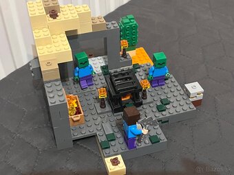 LEGO Minecraft 21119 - 2