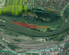 Žilina (Považský Chlmec) - 526 m2 LES PRI VÁHU – Predaj - 2