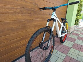 Downhill bicykel  GIANT - 2