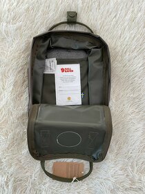 Batoh Fjällräven Kanken military zelený 7L - 2