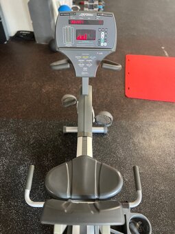 LifeFitness 93R - 2