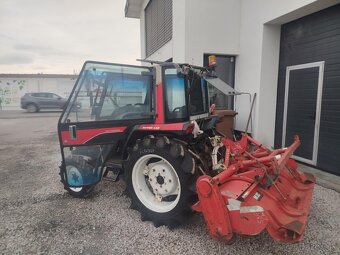 Japonský malotraktor Mitsubishi MT286 - 2