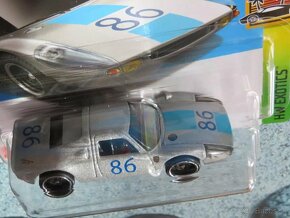 HotWheels PORSCHE 904 Carrera GTS - 2