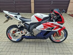 Honda CBR1000 RR - 2