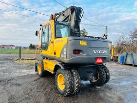 Kolové rypadlo VOLVO EW140B, rototilt Engcon s kleštěmi - 2