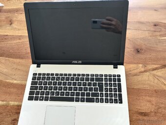 Notebook ASUS X552M - 2