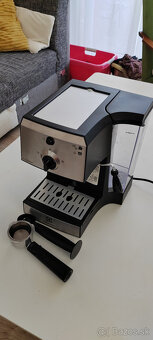 Kávovar Espresso Electrolux Easy EEA 111 - 2