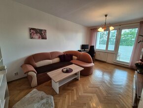 Veľký 2-izbový byt s priestrannou loggiou / 65 m2 / - Bytča - 2